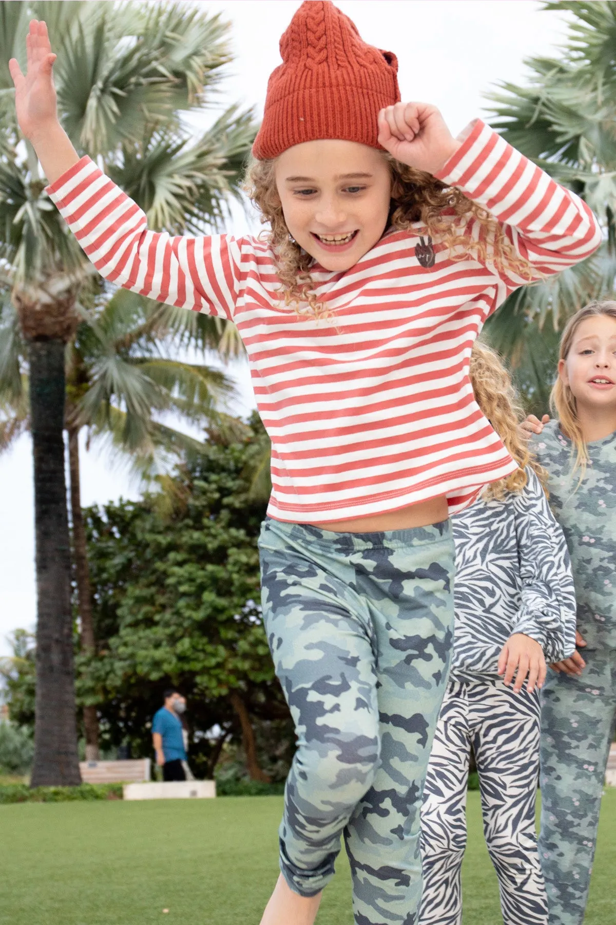 Feather 4 Arrow Cali Girls Leggings - Camo