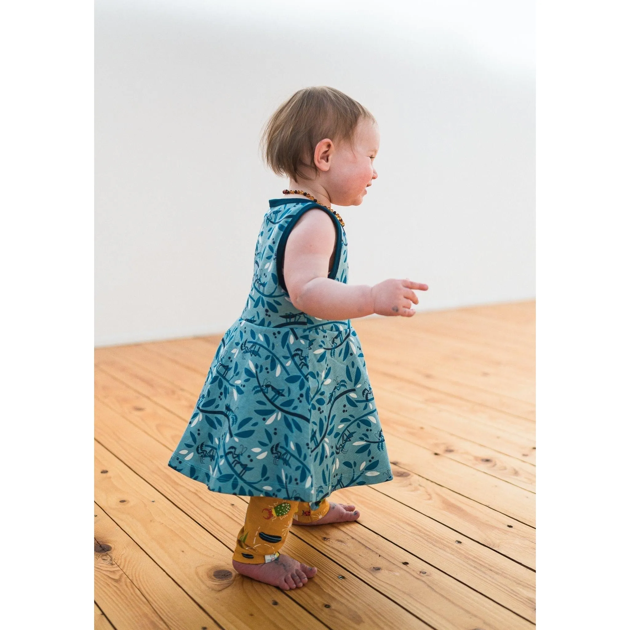 Mantis Sleeveless Skater Dress (2-3 Years)